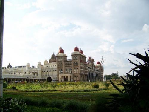 Mysore Palace (bangalore_100_1783.jpg) wird geladen. Eindrucksvolle Fotos von der indischen Halbinsel erwarten Sie.
